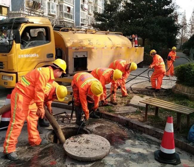 乌烈镇市政管道清淤